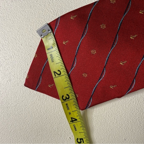 Brooks Brothers Silk Red Nautical Anchor Sail Wheel Boat Patterned Tie - Picture 4 of 5